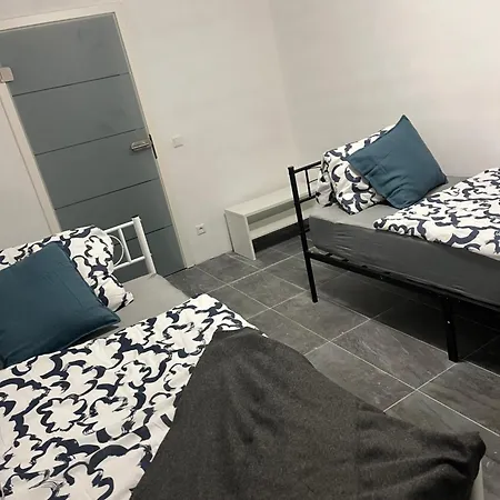 Comfortes 2 Betten-zimmer In Wiblingen *