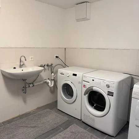 Comfortes 2 Betten-zimmer In Wiblingen Apartment