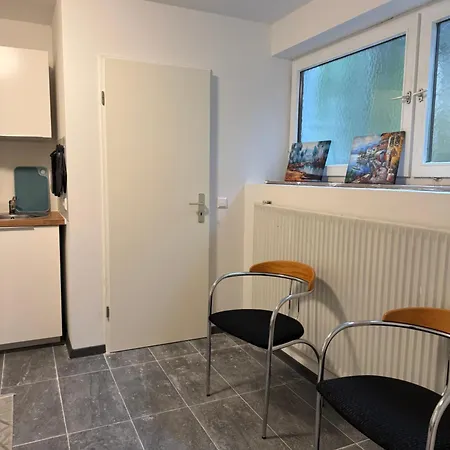 Comfortes 2 Betten-zimmer In Wiblingen